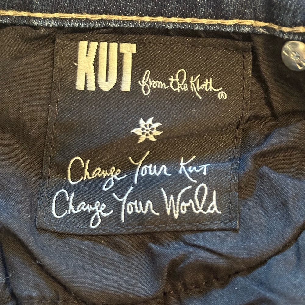 Sz 2 Kut from the Kloth Catherine Boyfriend medium wash light whisker jeans - Picture 8 of 8